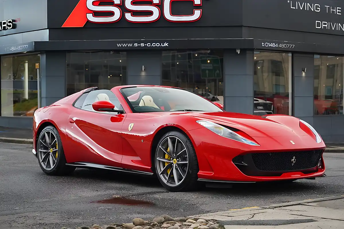 Used 2022 Ferrari 812 Gts Spider Red - Interior and Exterior details 4
