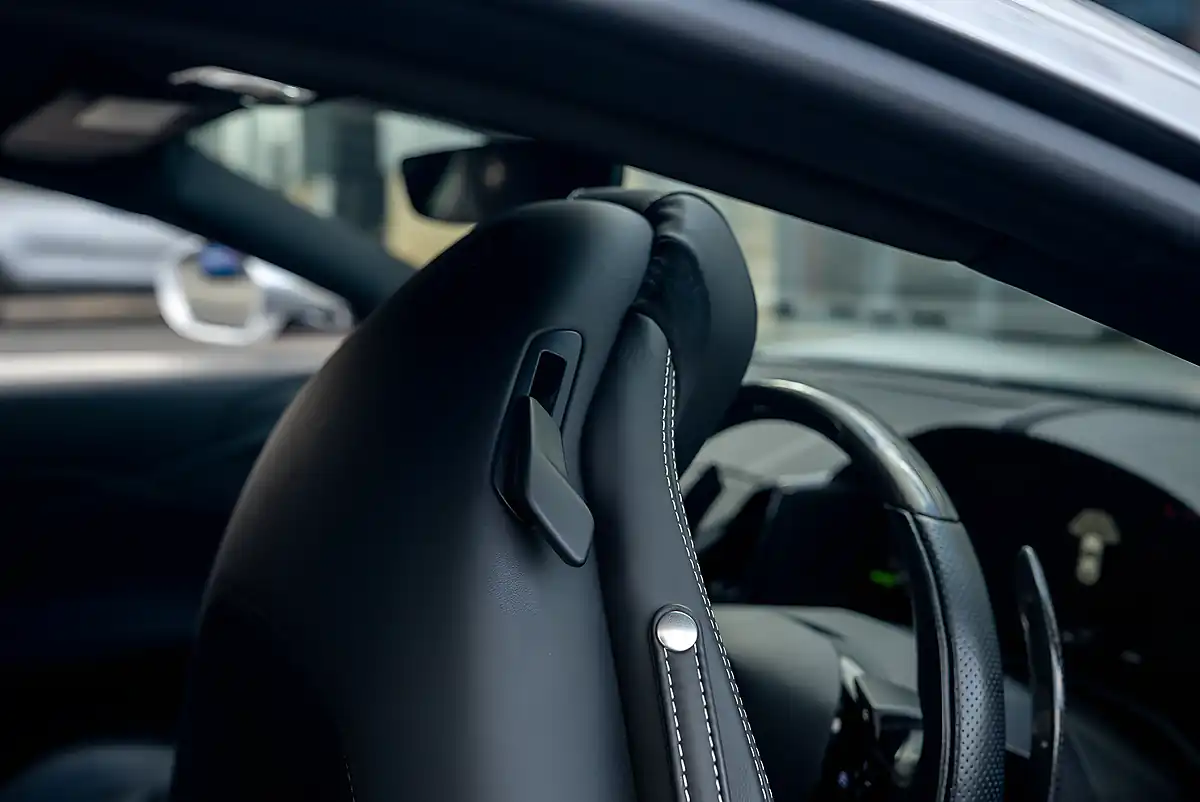Used 2022 Ferrari Roma Argento Nürburgring - Interior and Exterior details 12