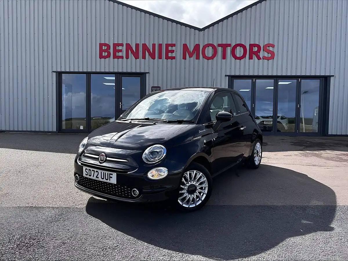 Used 2022 Fiat 500 Dolcevita Black - Front View