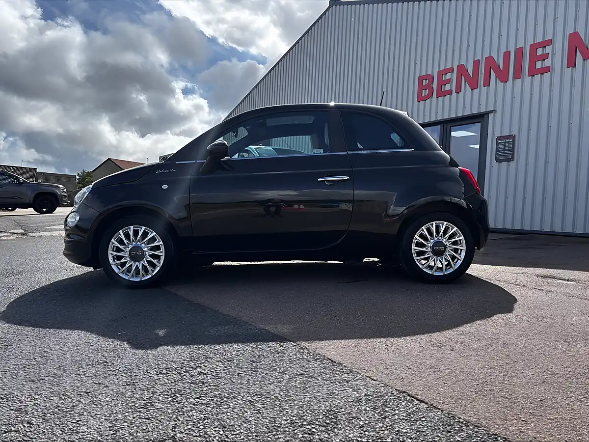 Used 2022 Fiat 500 Dolcevita Black - Interior and Exterior details 8