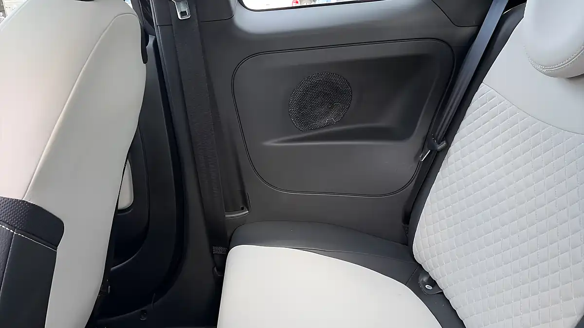 Used 2022 Fiat 500 Dolcevita Black - Interior and Exterior details 14