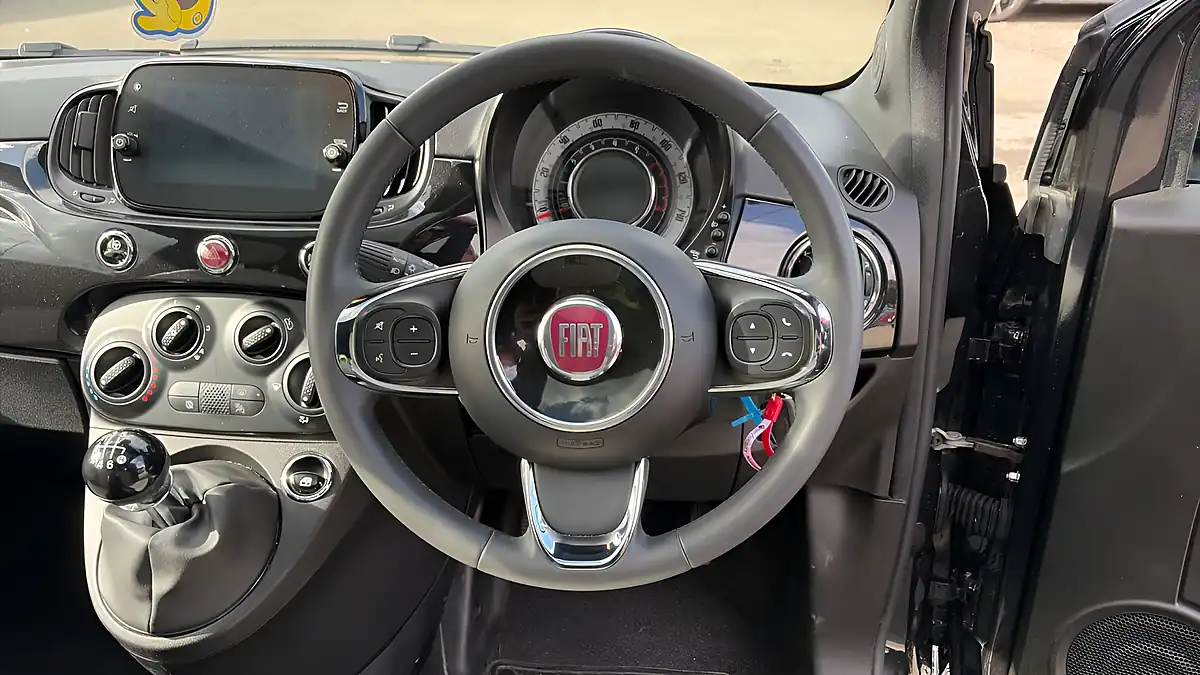 Used 2022 Fiat 500 Dolcevita Black - Interior and Exterior details 8