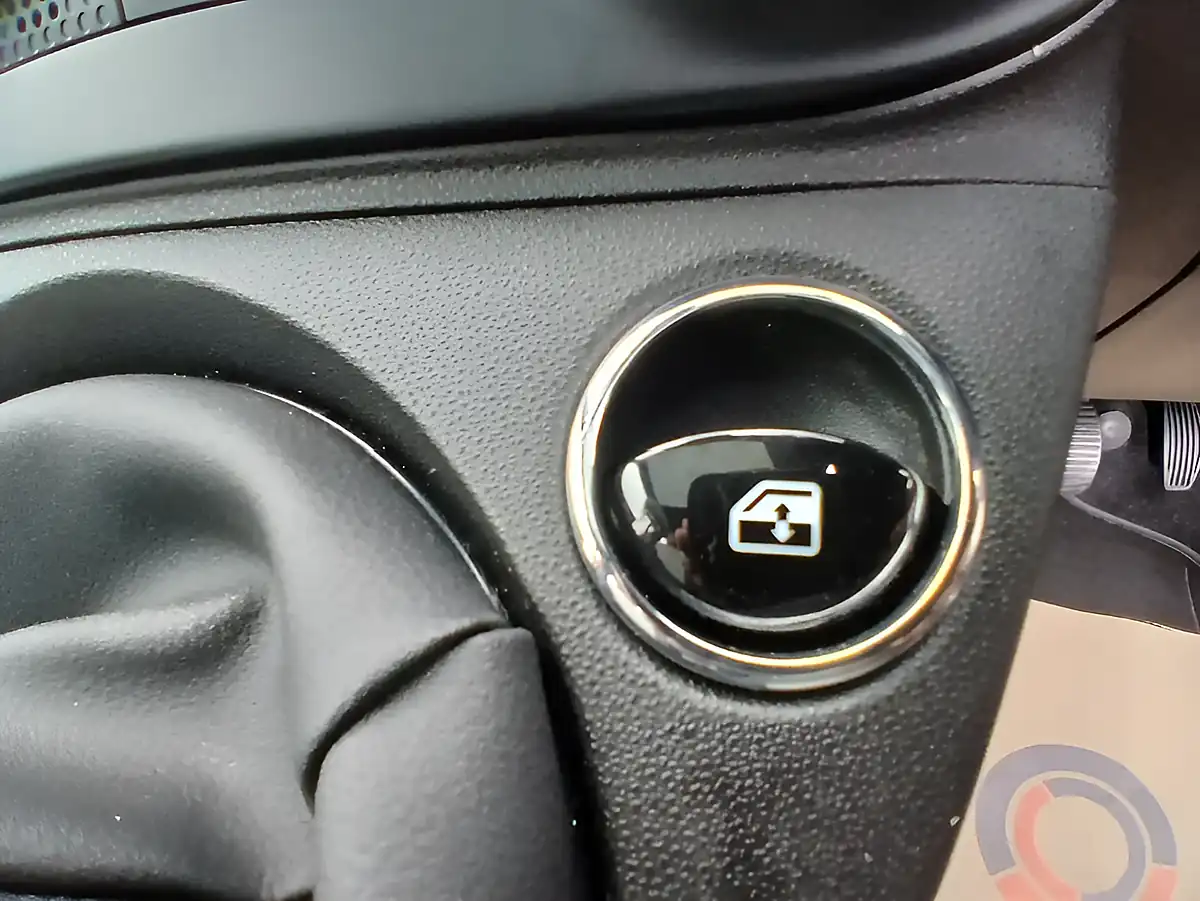 Used 2022 Fiat 500 Dolcevita Blue - Interior and Exterior details 13