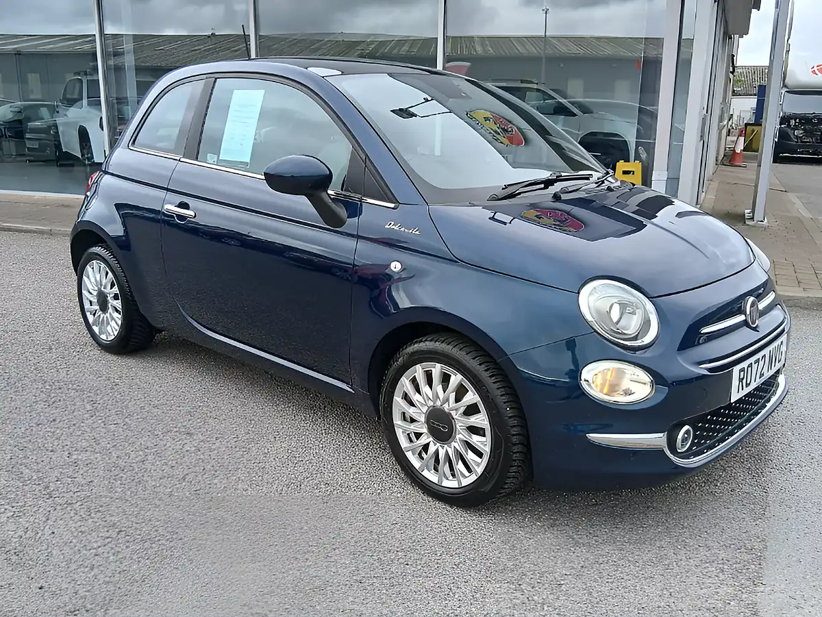 Used 2022 Fiat 500 Dolcevita Blue - Interior and Exterior details 4