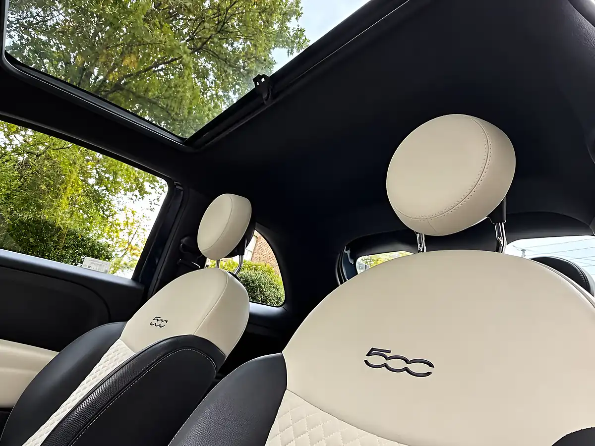 Used 2022 Fiat 500 Dolcevita Blue - Interior and Exterior details 12