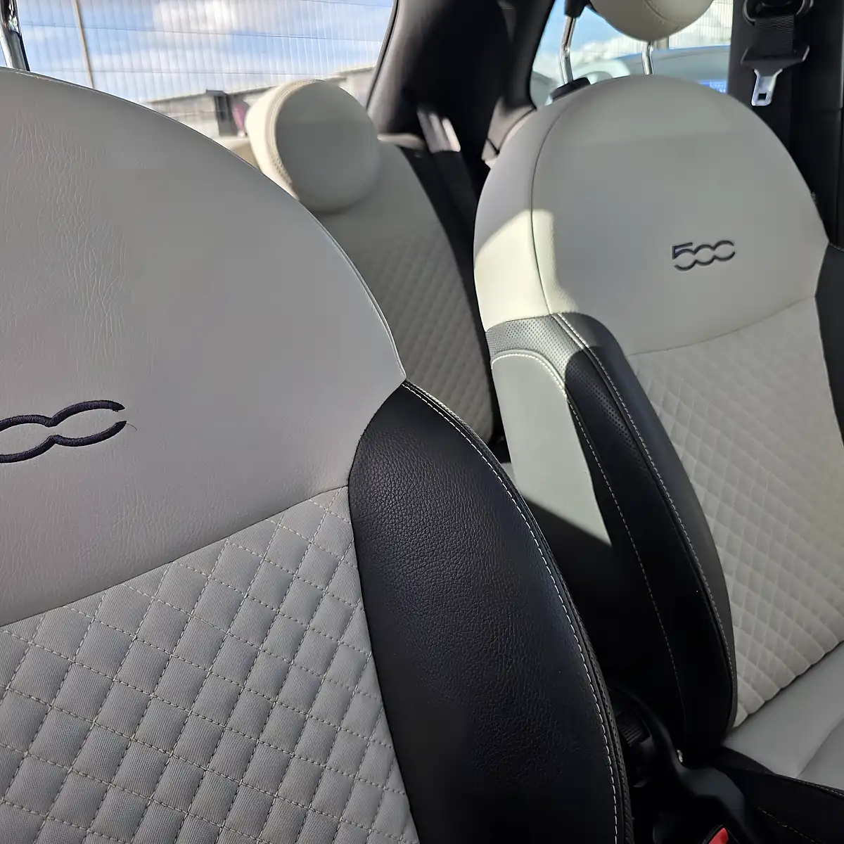 Used 2022 Fiat 500 Dolcevita Dolcevita Bossanova White - Interior and Exterior details 18