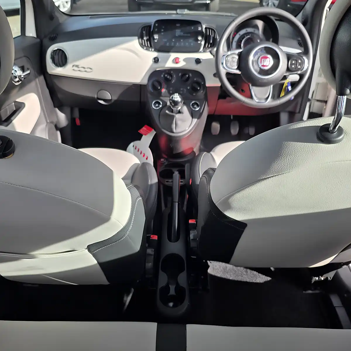 Used 2022 Fiat 500 Dolcevita Dolcevita Bossanova White - Interior and Exterior details 20