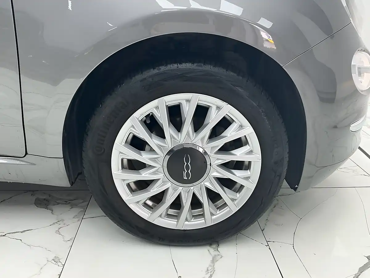 Used 2022 Fiat 500 Dolcevita Electroclash Grey - Interior and Exterior details 17