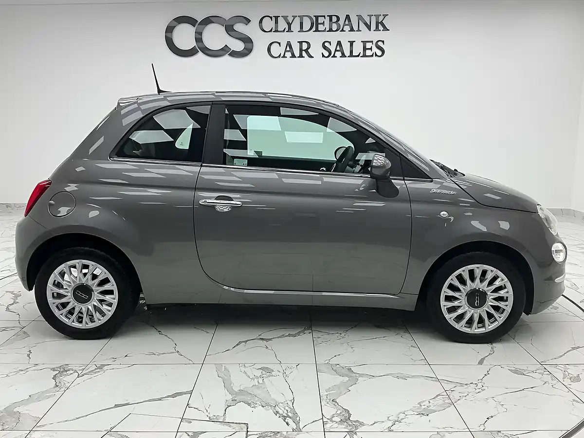 Used 2022 Fiat 500 Dolcevita Electroclash Grey - Interior and Exterior details 2