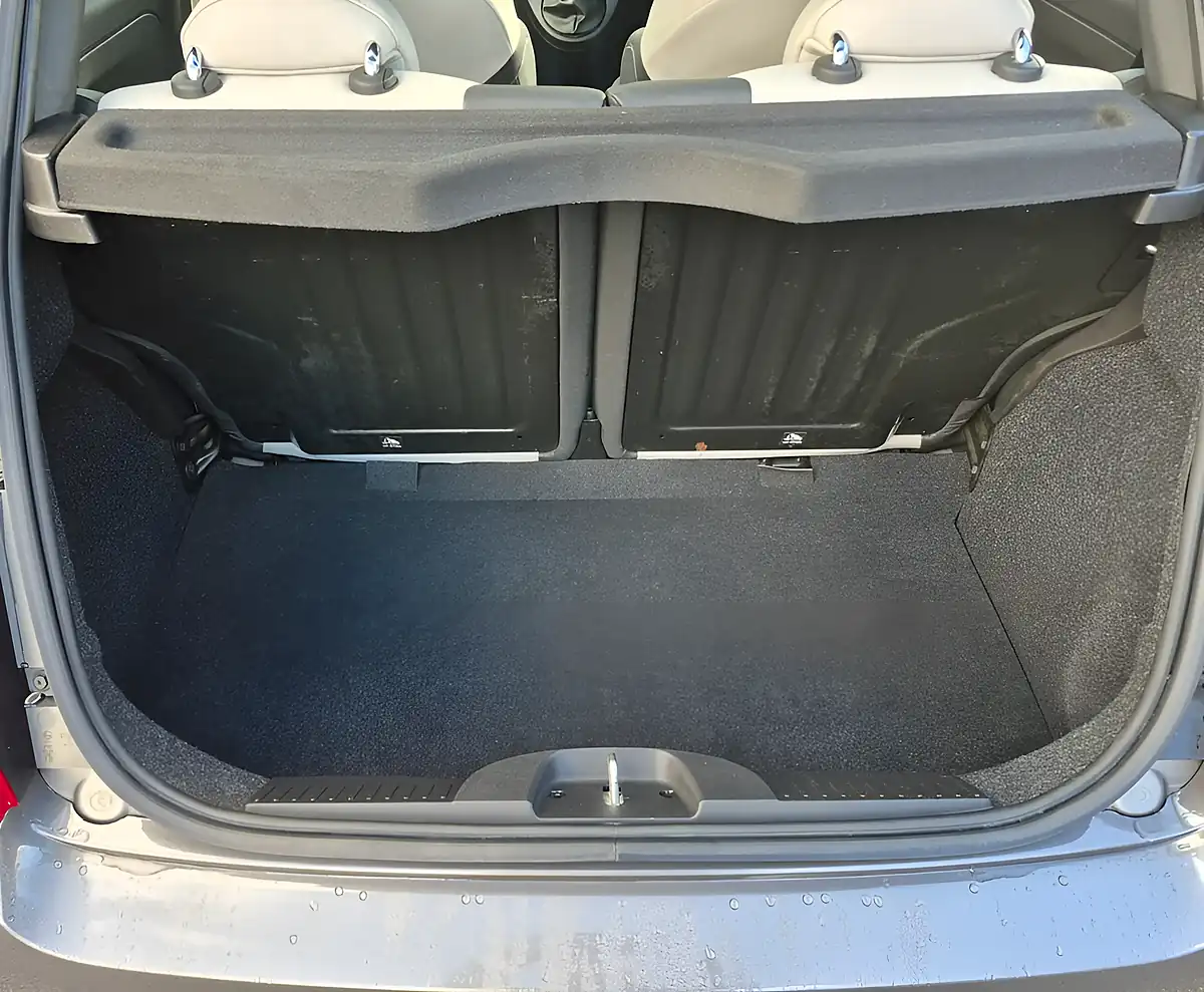 Used 2022 Fiat 500 Dolcevita Electroclash Grey - Interior and Exterior details 9