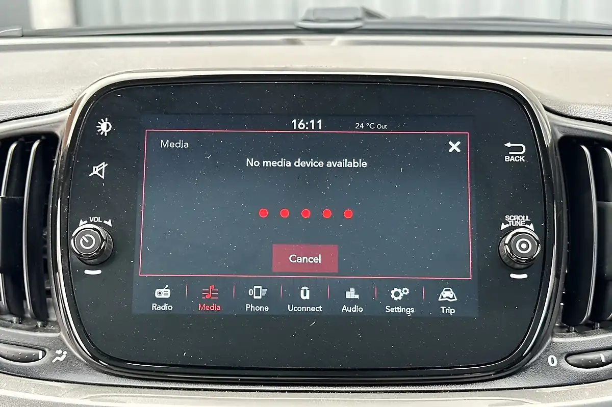 Used 2022 Fiat 500 Dolcevita Grey - Interior and Exterior details 18