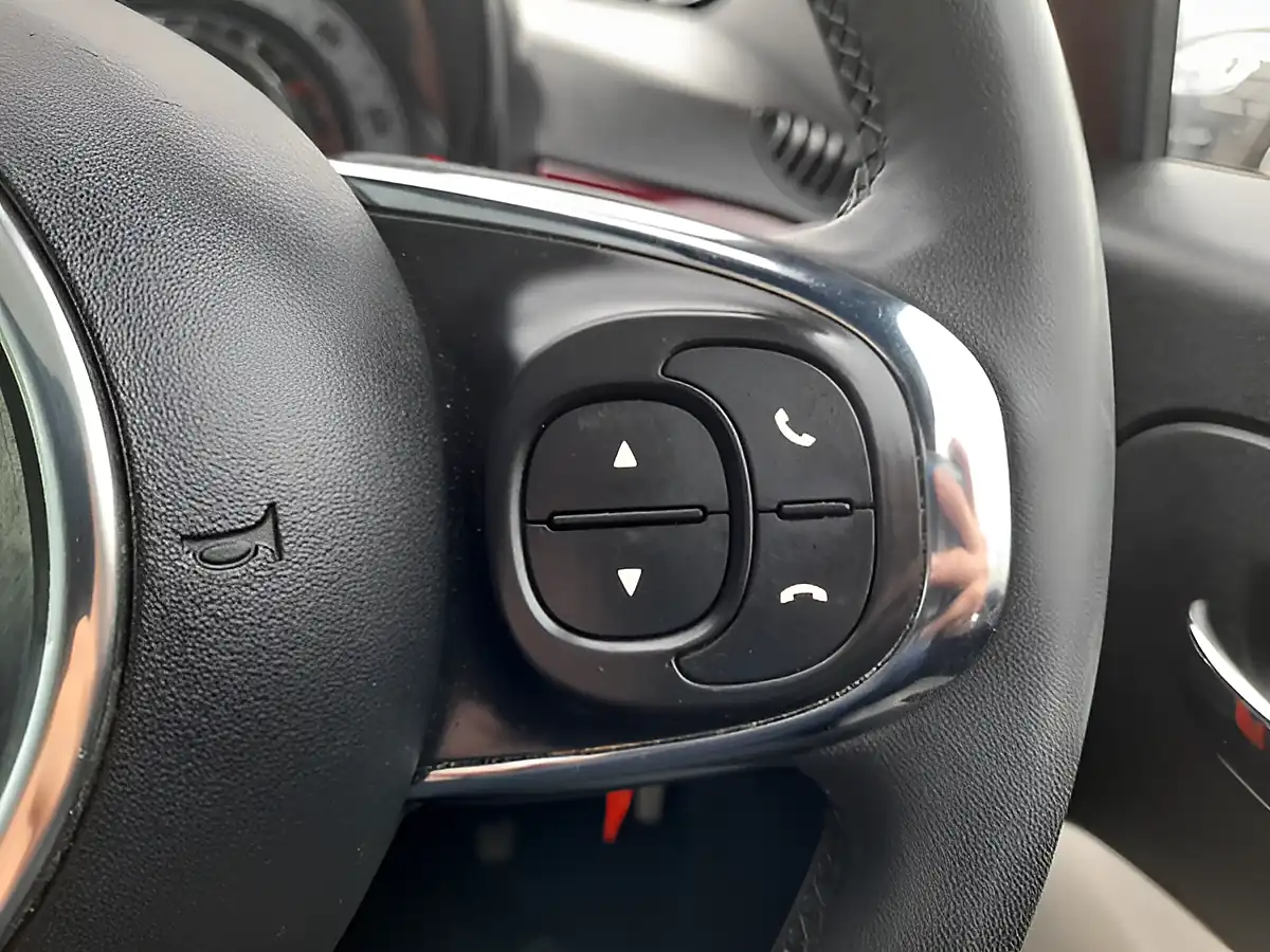 Used 2022 Fiat 500 Dolcevita (part Leather) Red - Interior and Exterior details 15
