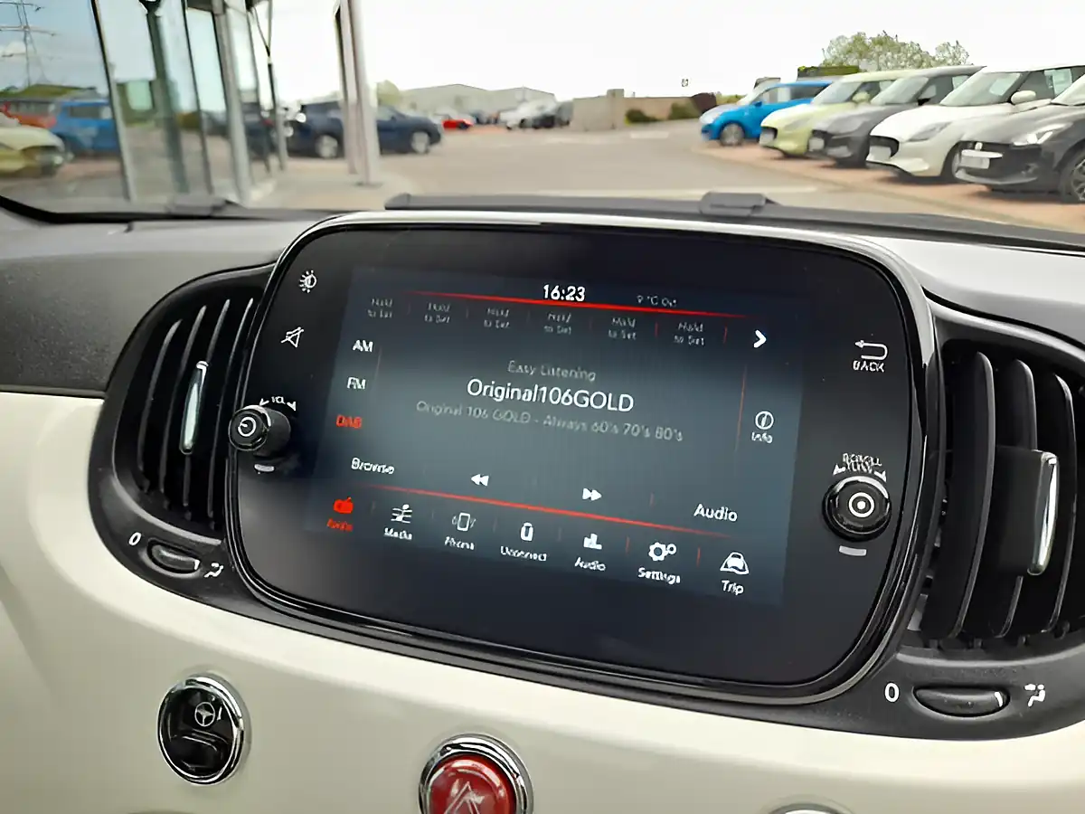 Used 2022 Fiat 500 Dolcevita (part Leather) White - Interior and Exterior details 13