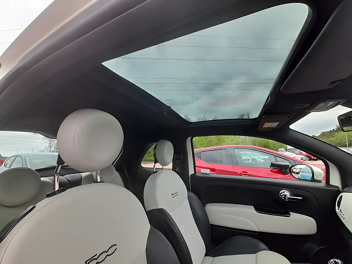 Used 2022 Fiat 500 Dolcevita (part Leather) White - Interior and Exterior details 20