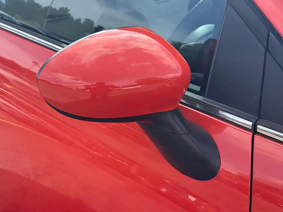 Used 2022 Fiat 500 Dolcevita Plus Red - Interior and Exterior details 11
