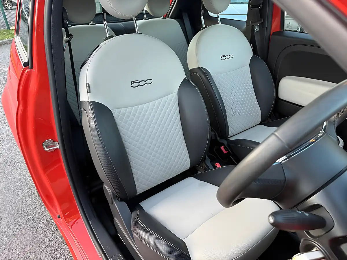 Used 2022 Fiat 500 Dolcevita Plus Red - Interior and Exterior details 14