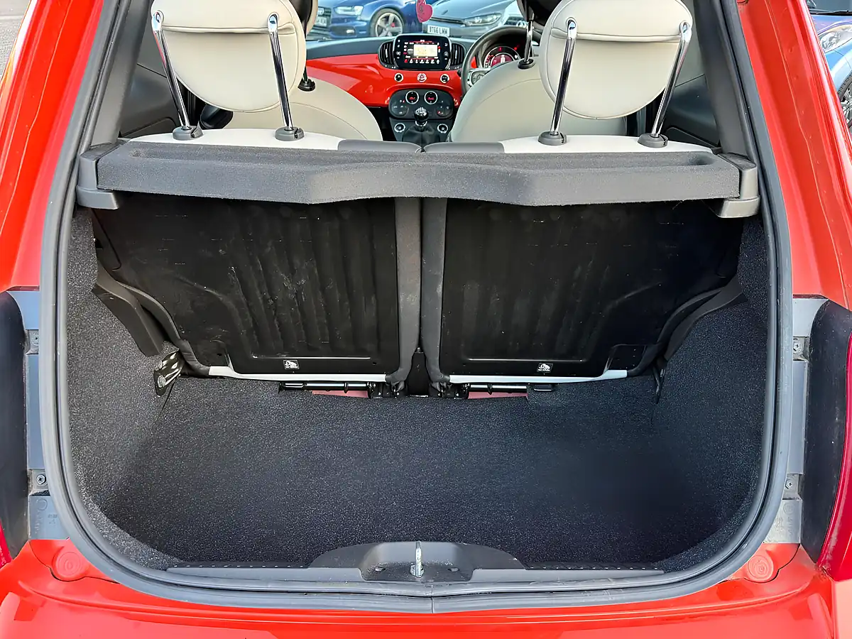 Used 2022 Fiat 500 Dolcevita Plus Red - Interior and Exterior details 17