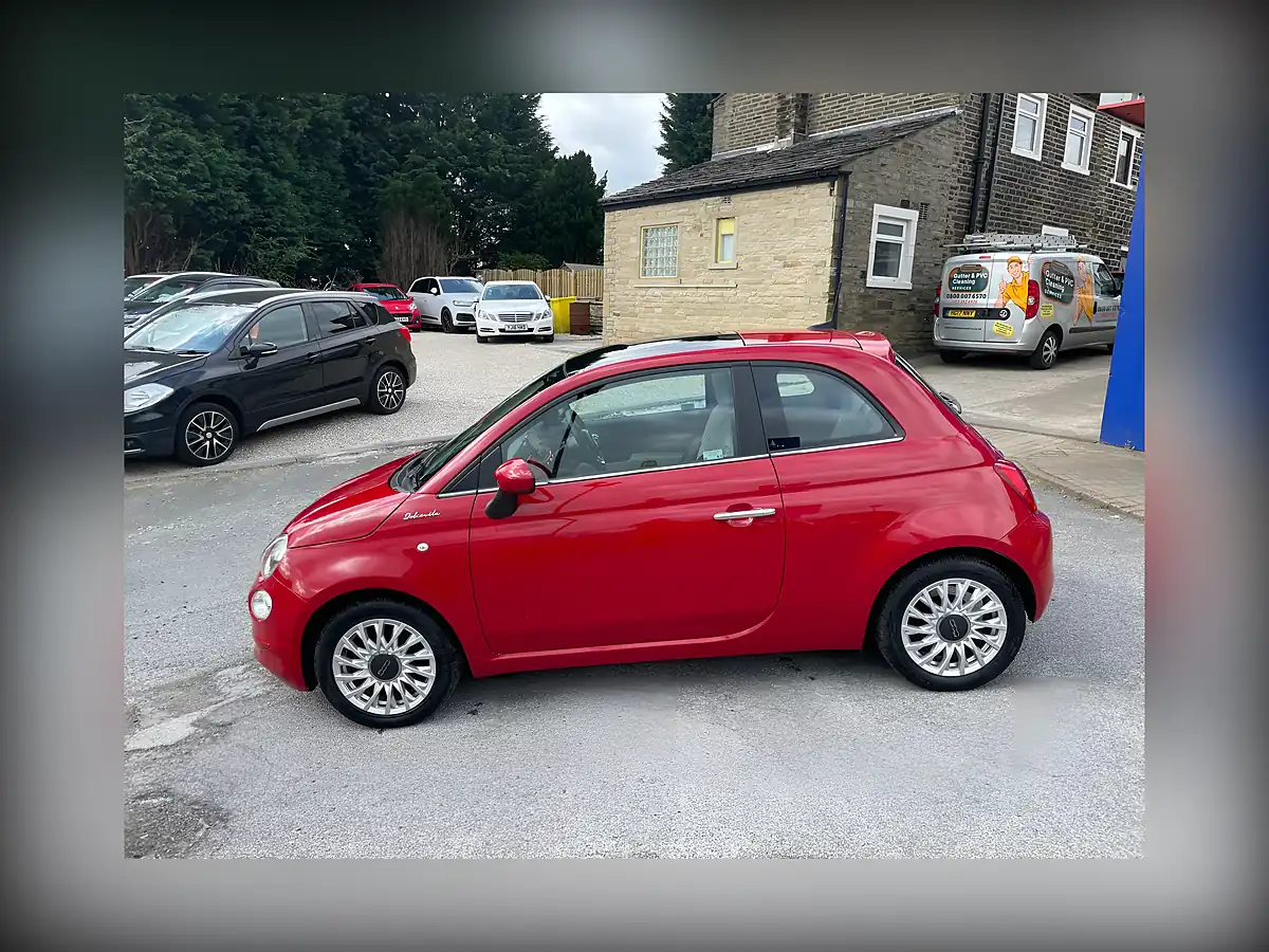 Used 2022 Fiat 500 Dolcevita Red - Interior and Exterior details 4