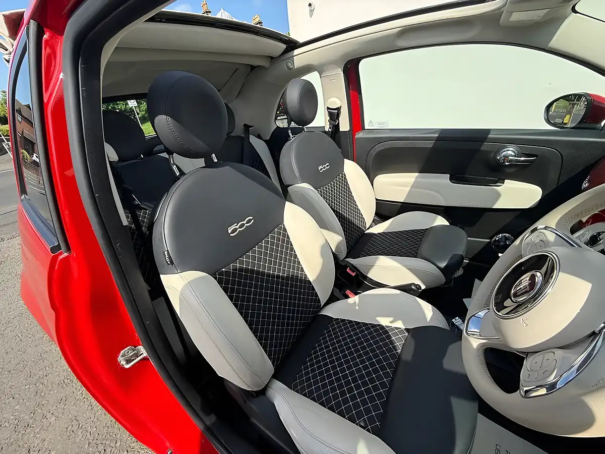 Used 2022 Fiat 500c Dolcevita Plus Red - Interior and Exterior details 16