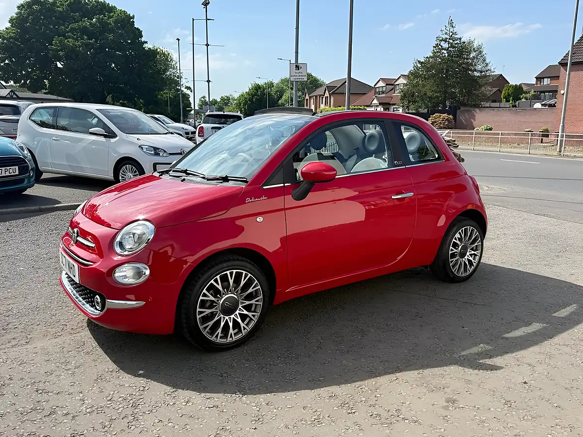 Used 2022 Fiat 500c Dolcevita Plus Red - Interior and Exterior details 7