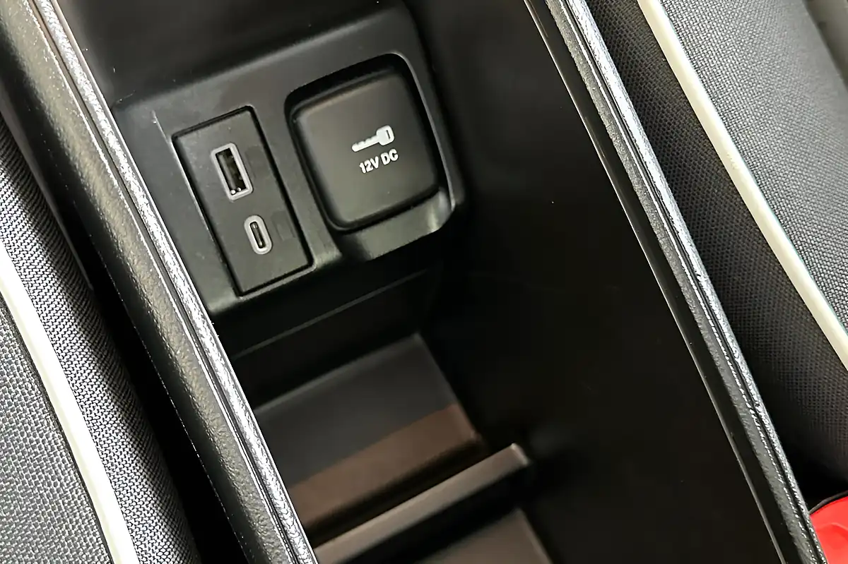 Used 2022 Fiat 500e Action White - Interior and Exterior details 14