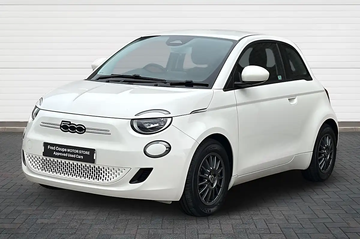 Used 2022 Fiat 500e Action White - Interior and Exterior details 7