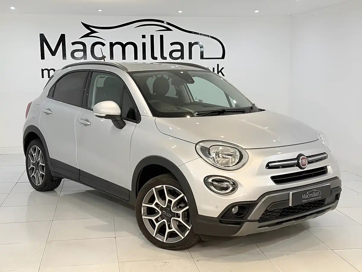 Used 2022 Fiat 500X Cross Grey - Front View
