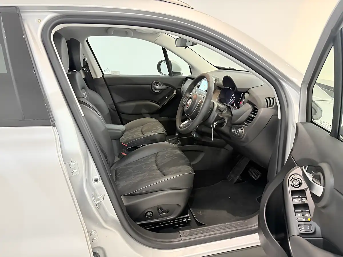 Used 2022 Fiat 500X Cross Grey - Interior and Exterior details 12