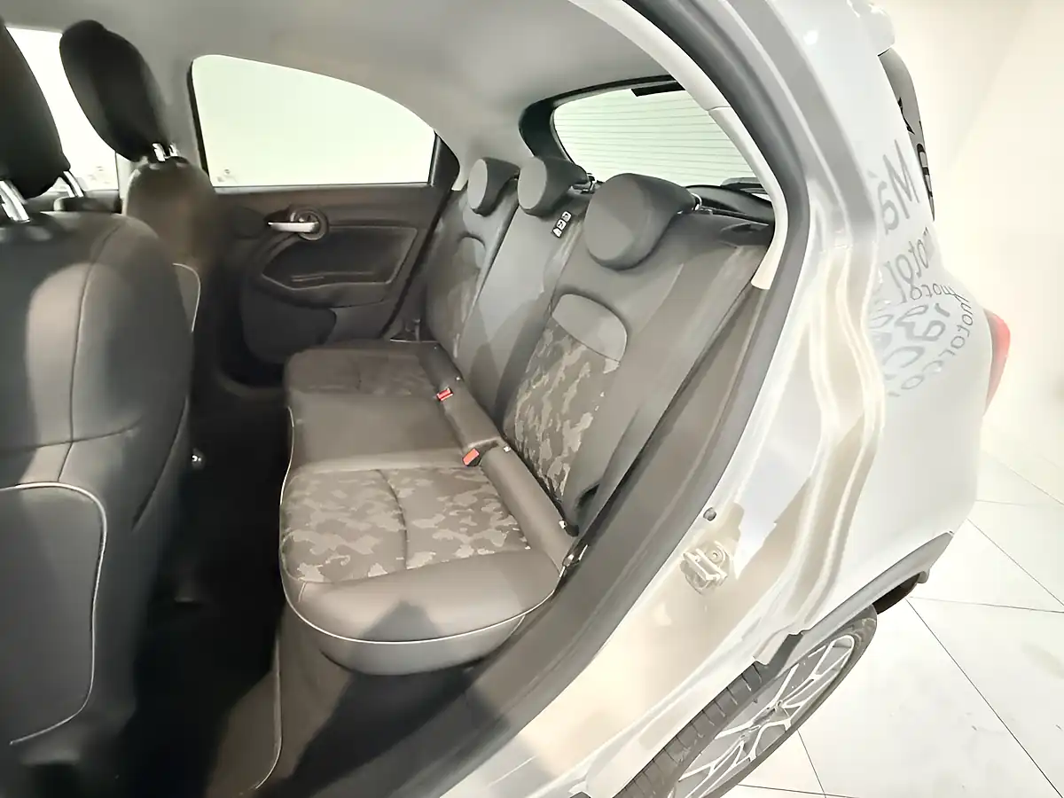 Used 2022 Fiat 500X Cross Grey - Interior and Exterior details 15