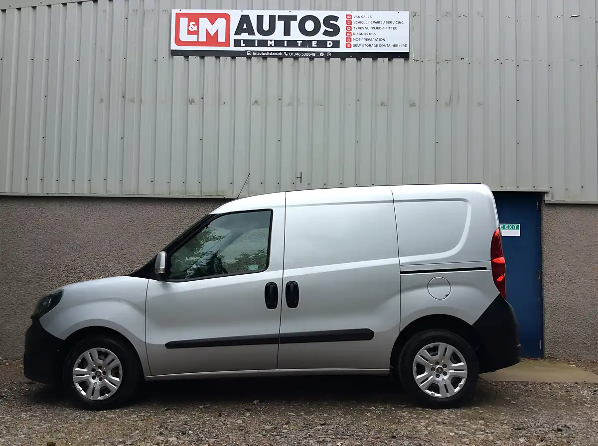 Used 2022 Fiat Doblo Cargo Sx Grey - Interior and Exterior details 4