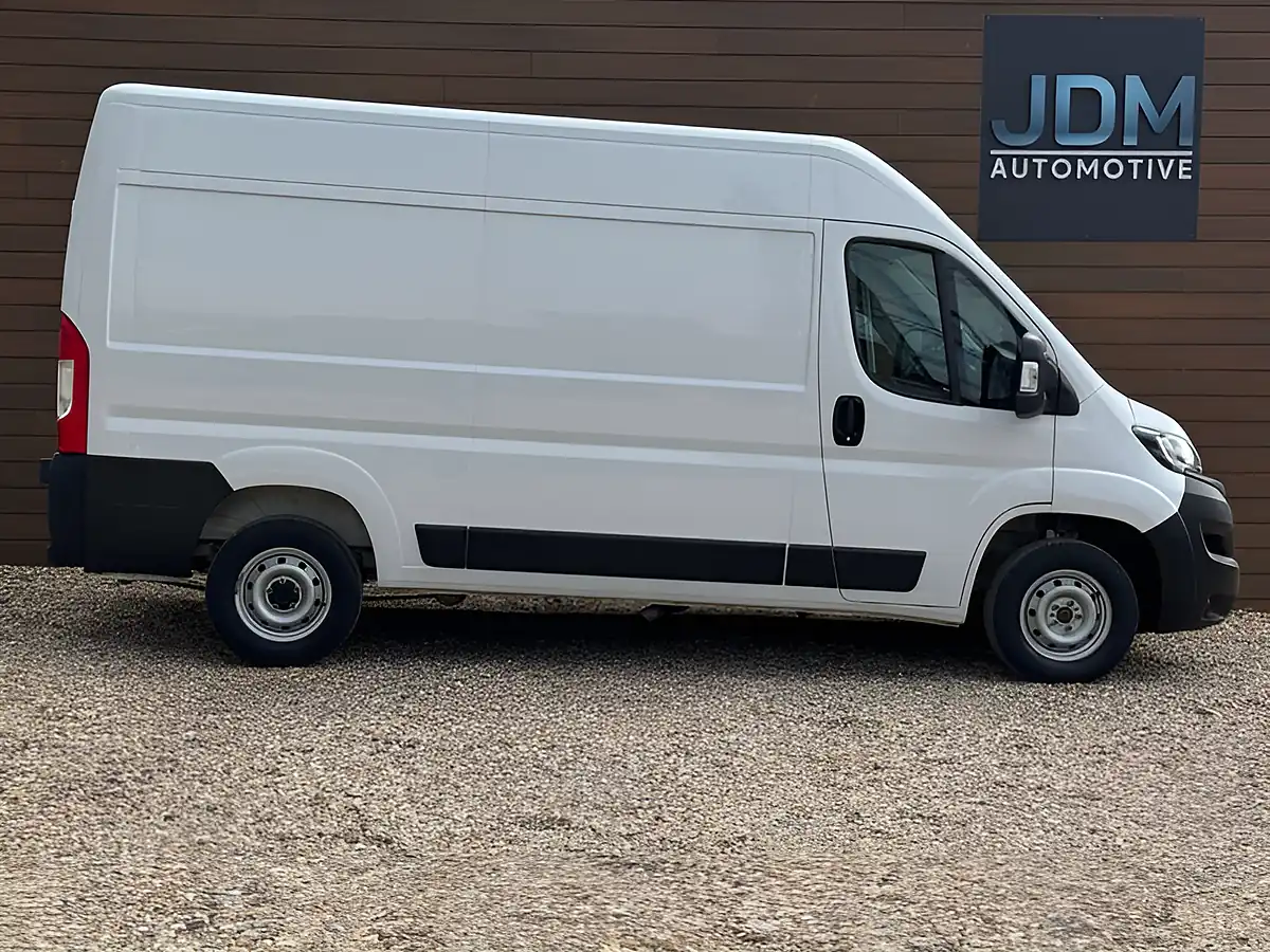 Used 2022 Fiat Ducato 35 White - Interior and Exterior details 2