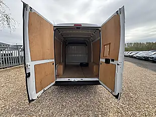 Used 2022 Fiat Ducato 35 White - Interior and Exterior details 5