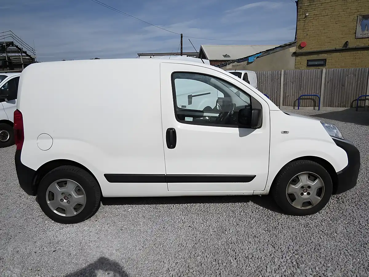 Used 2022 Fiat Fiorino Tecnico White - Interior and Exterior details 12