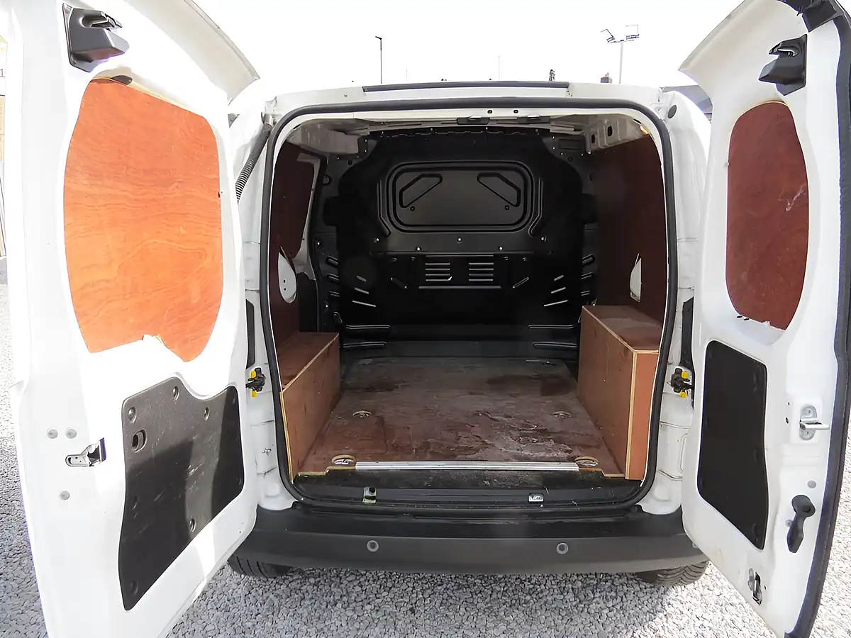 Used 2022 Fiat Fiorino Tecnico White - Interior and Exterior details 2