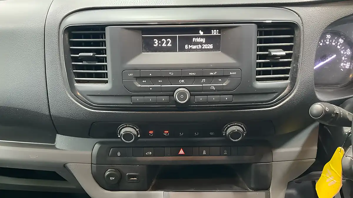 Used 2022 Fiat Scudo Sx Panel Van White - Interior and Exterior details 13
