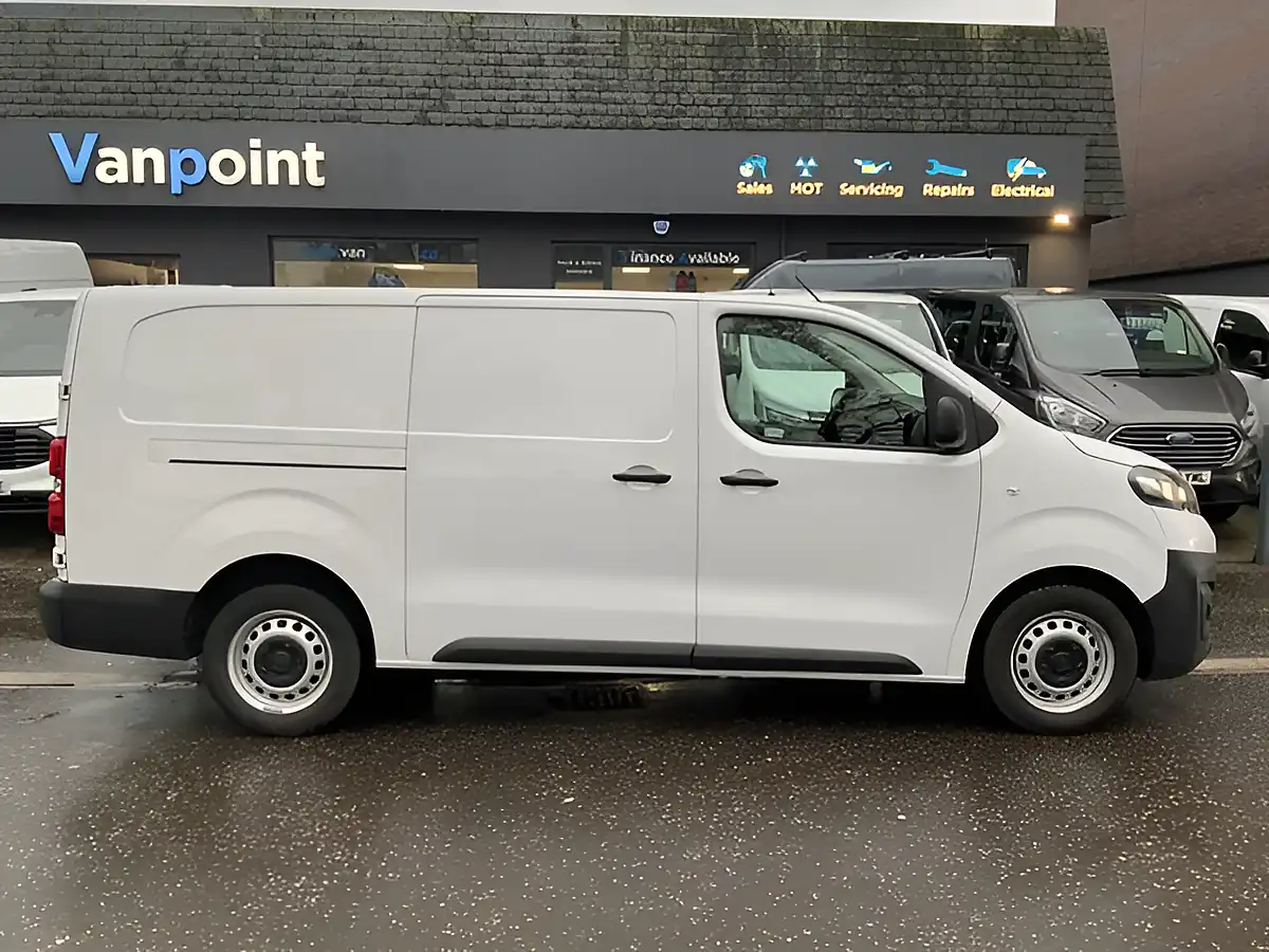 Used 2022 Fiat Scudo Sx White - Interior and Exterior details 9