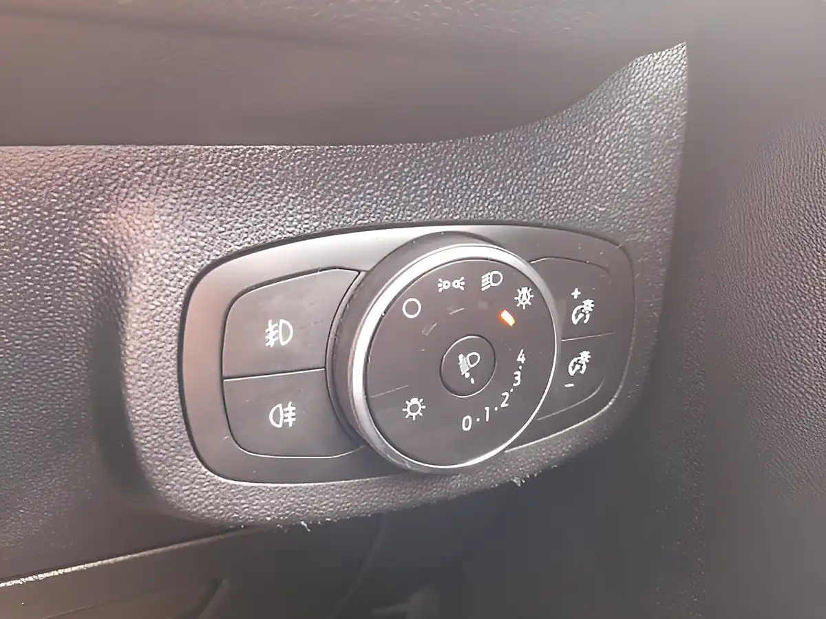 Used 2022 Ford Fiesta Active Edition Silver - Interior and Exterior details 18