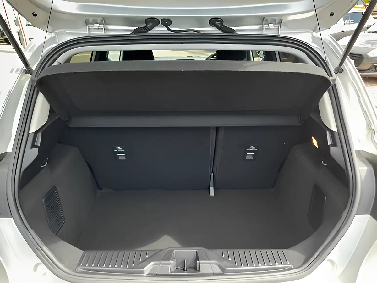 Used 2022 Ford Fiesta Active Edition Silver - Interior and Exterior details 8