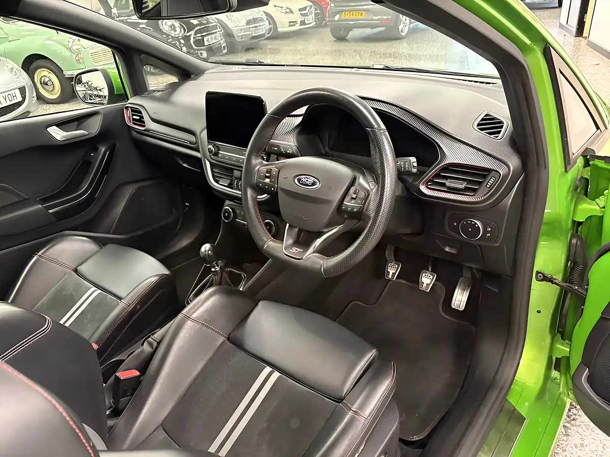 Used 2022 Ford Fiesta ST-3 Green - Interior and Exterior details 11