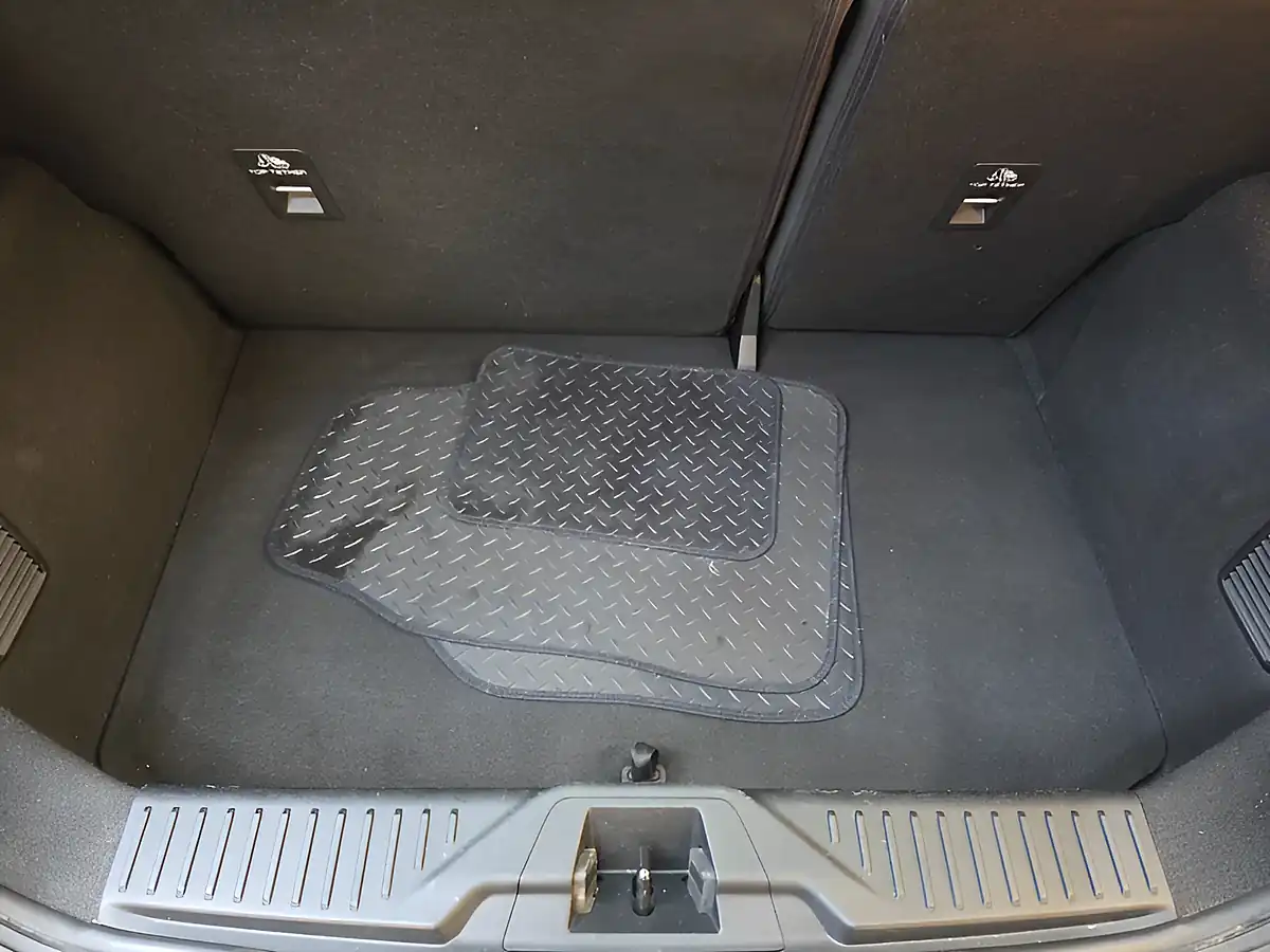 Used 2022 Ford Fiesta ST-Line Grey - Interior and Exterior details 18