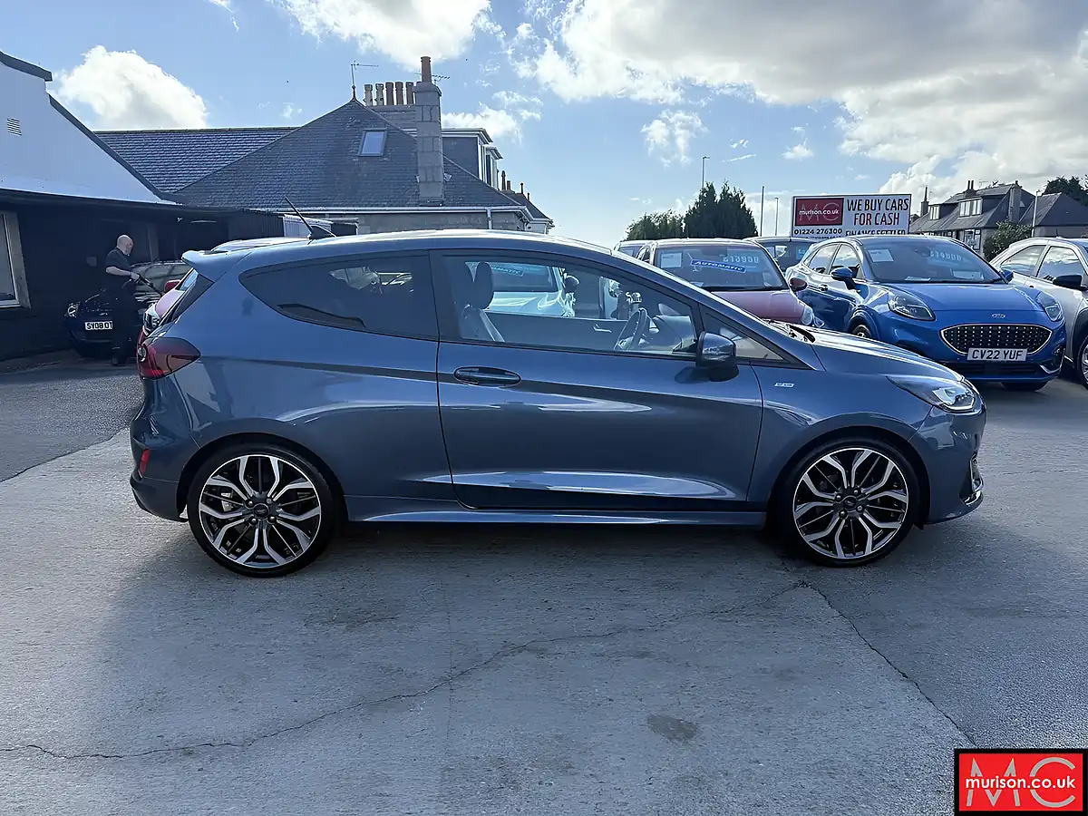 Used 2022 Ford Fiesta ST-Line Vignale Chrome Blue - Interior and Exterior details 3