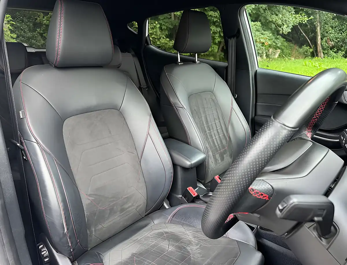 Used 2022 Ford Fiesta ST-Line Vignale Frozen White - Interior and Exterior details 11