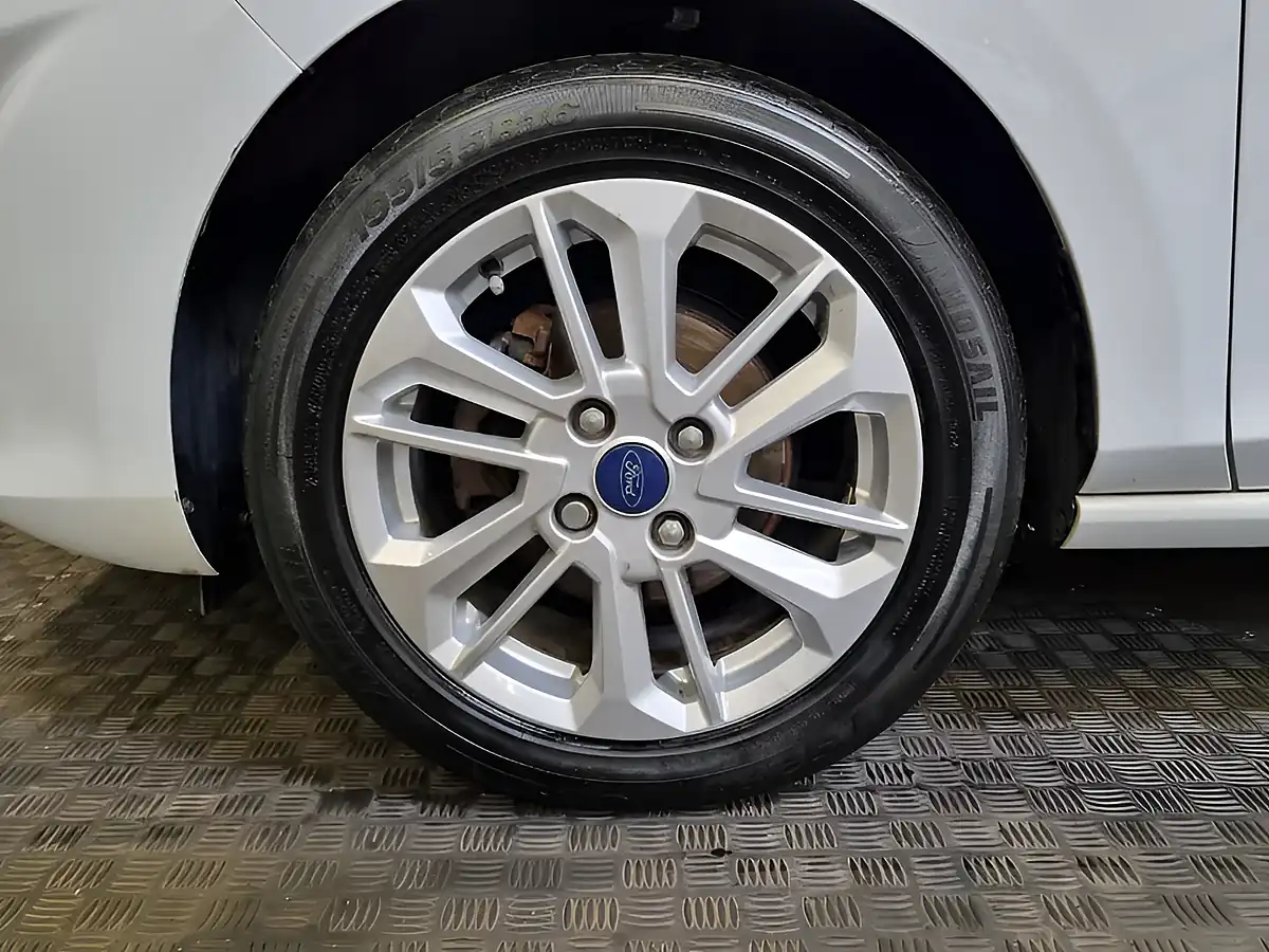 Used 2022 Ford Fiesta Titanium Frozen White - Interior and Exterior details 18