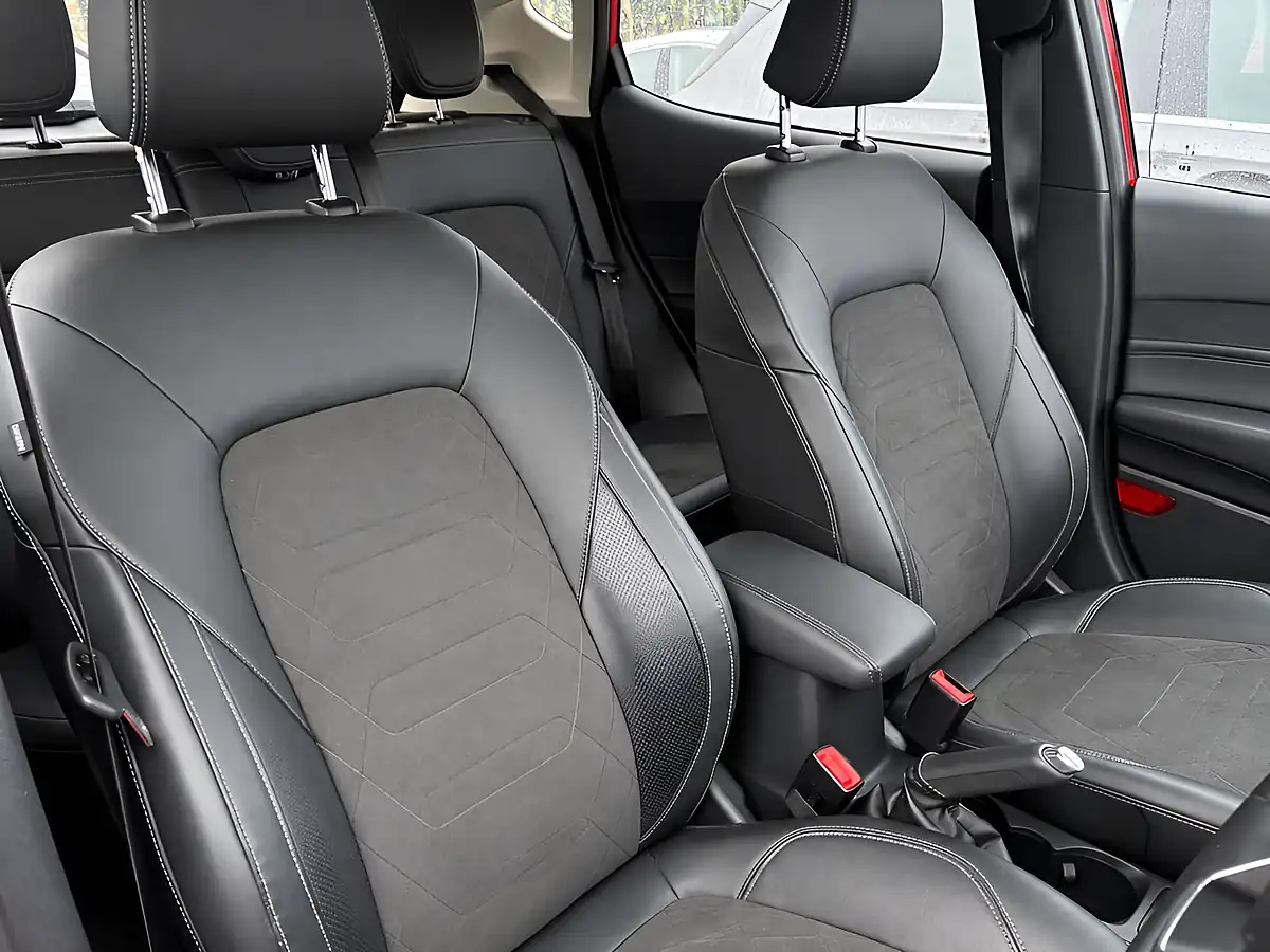 Used 2022 Ford Fiesta Titanium Vignale Red - Interior and Exterior details 14