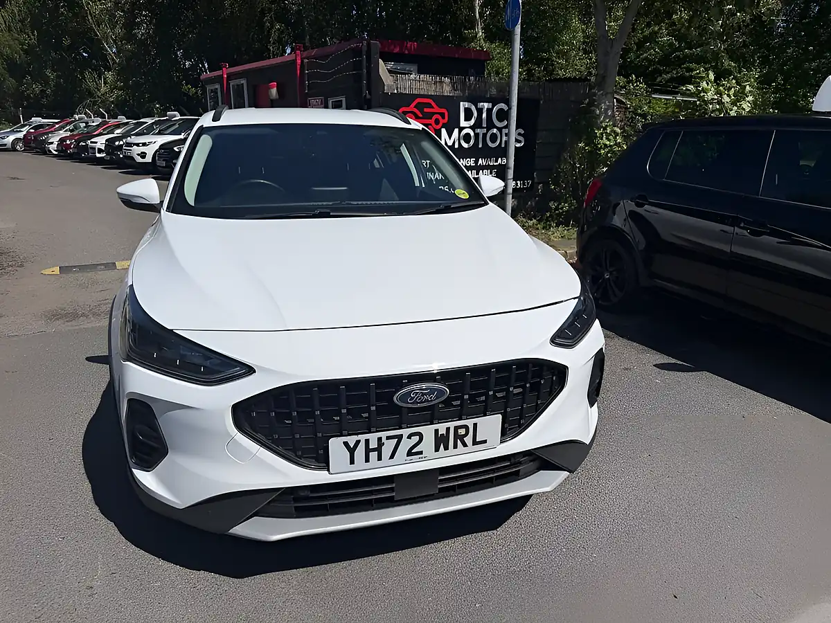 Used 2022 Ford Focus Active Style White - Front View