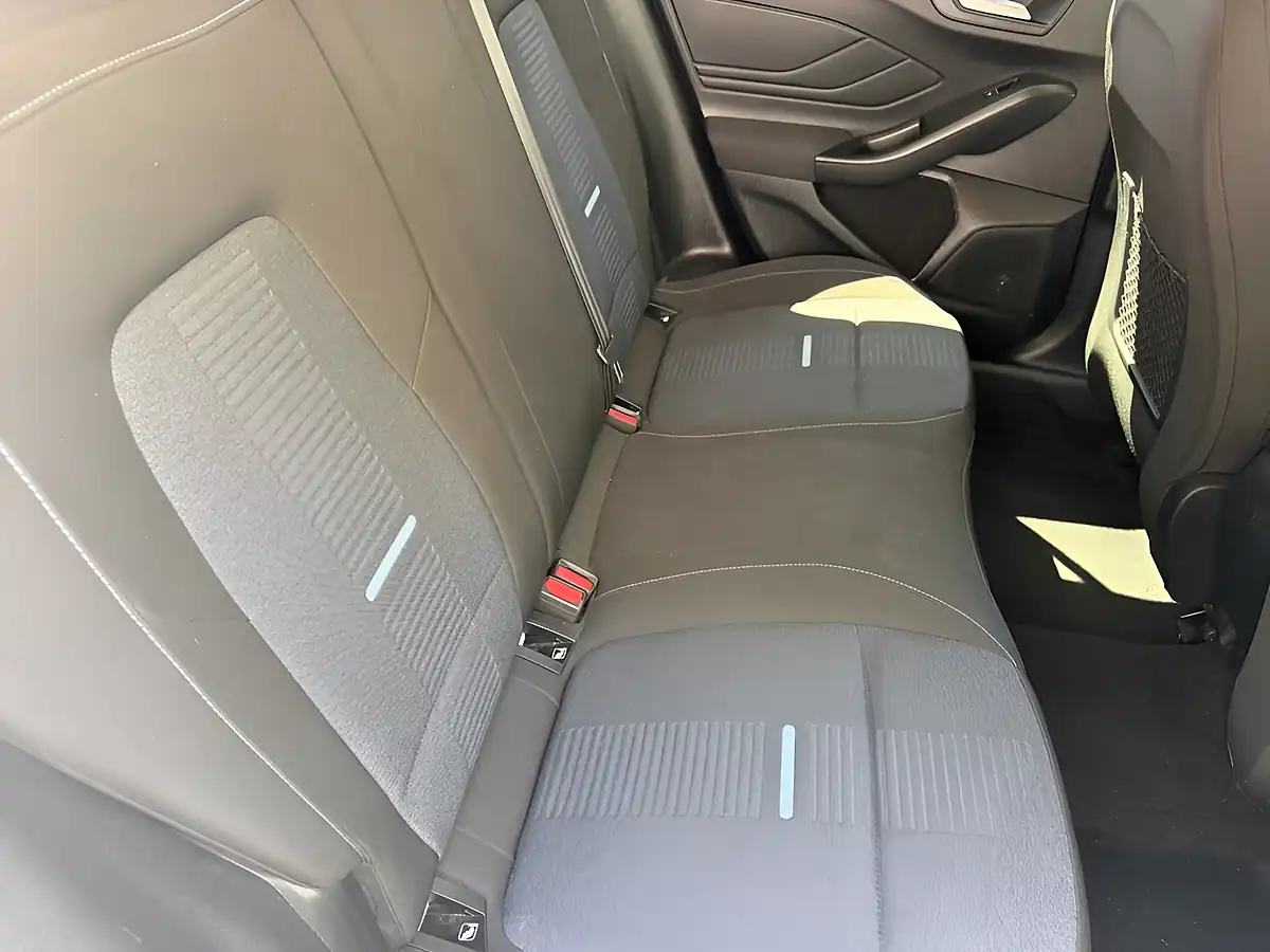 Used 2022 Ford Focus Active Style White - Interior and Exterior details 14