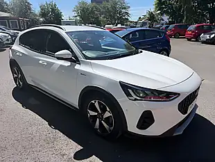 Used 2022 Ford Focus Active Style White - Interior and Exterior details 8