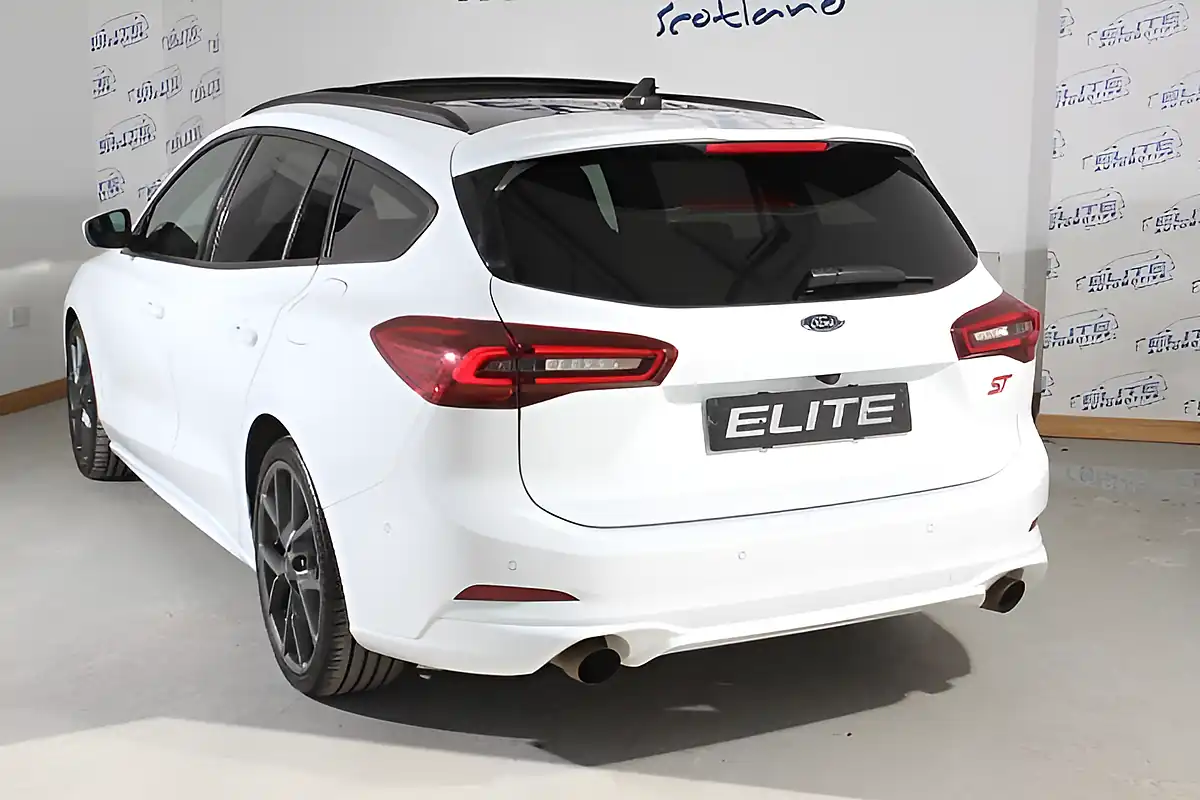 Used 2022 Ford Focus ST Frozen White - Interior and Exterior details 13