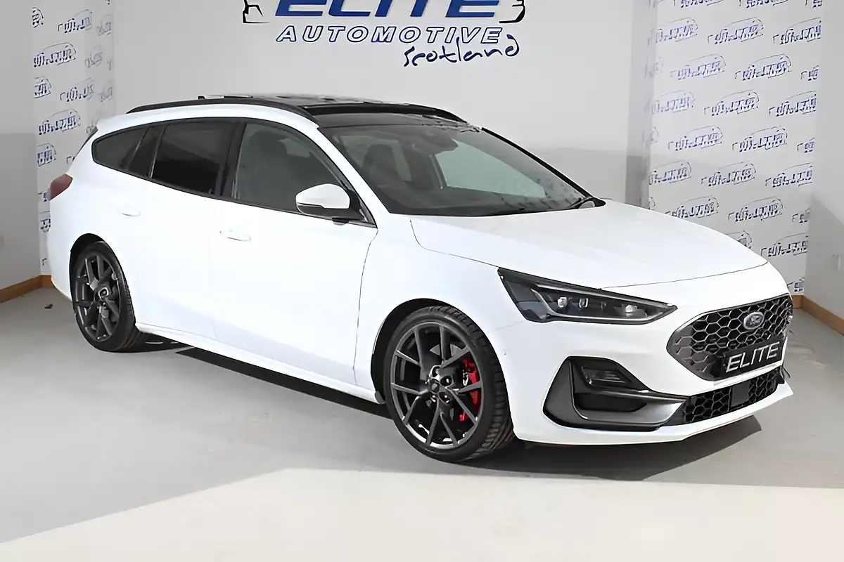 Used 2022 Ford Focus ST Frozen White - Interior and Exterior details 2