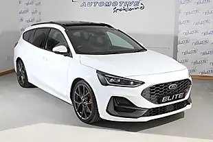 Used 2022 Ford Focus ST Frozen White - Interior and Exterior details 5